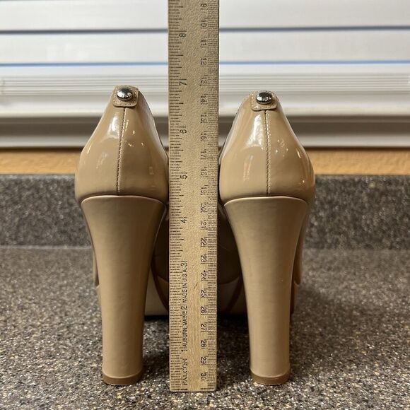 Michael Kors Womens Sz 7M Beige Patent Leather Ultra High Heels Slip On Platform - Picture 8 of 10